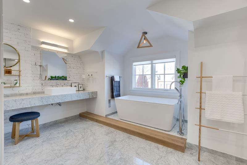 Vinyl Windows in Bathroom